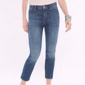 Chico's NWT So Slimming Girlfriend Slim Leg Jeans Light Wash Sz 8